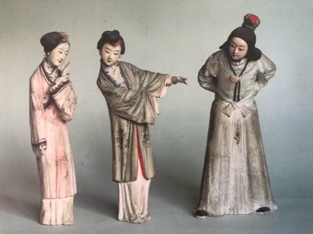 《红楼梦怡人群相》